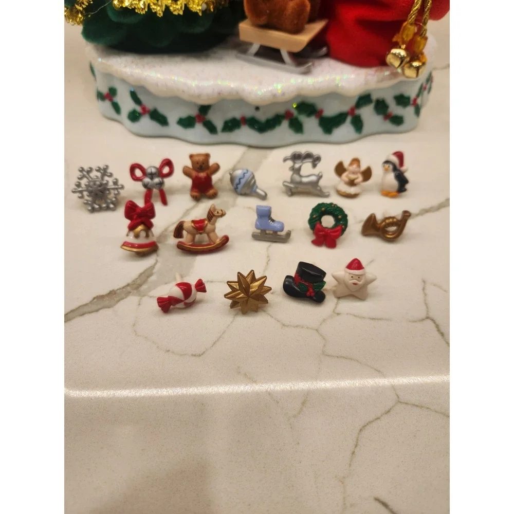 Avon A Wonderful Countdown to Christmas Talking Lighted Snowman Advent Tree-READ